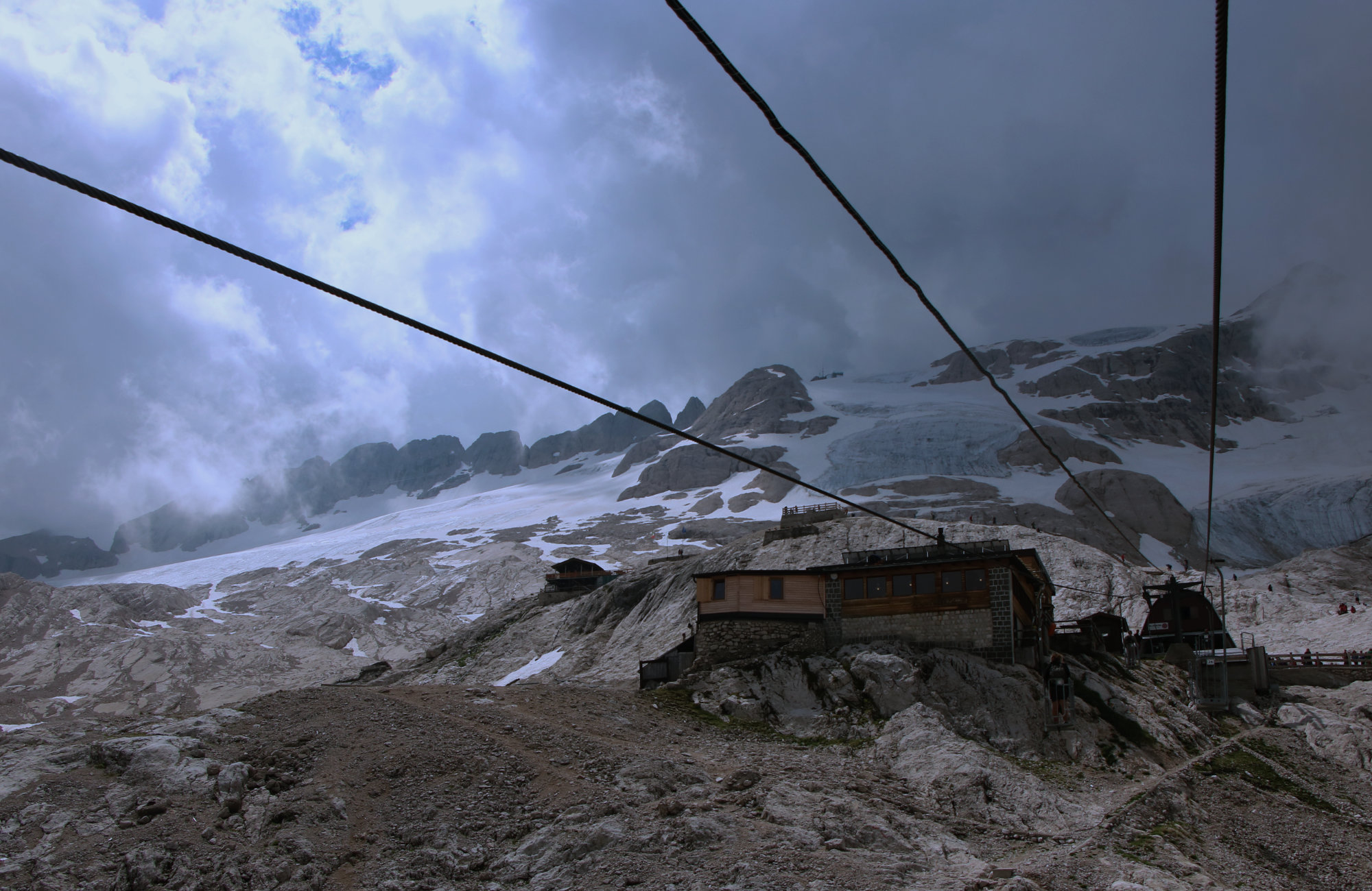 Bergstation der Seilbahn au der Marmolada